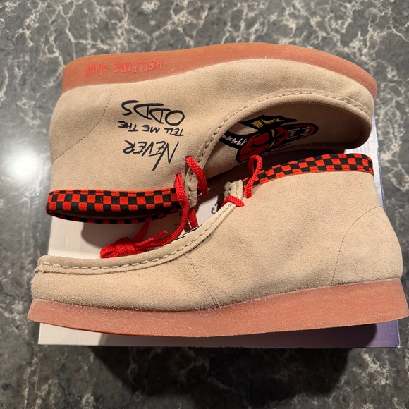 Clarks Stranger Things x Wallabee Evo 'Hellfire Club' - Picture 3 of 15